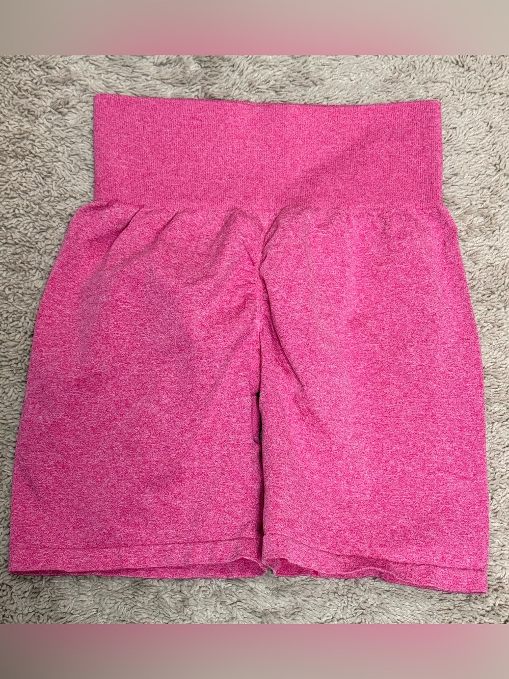 Women’s Size Medium Bubble Gum Pink Scrunch Booty Shorts – 8” Inseam
